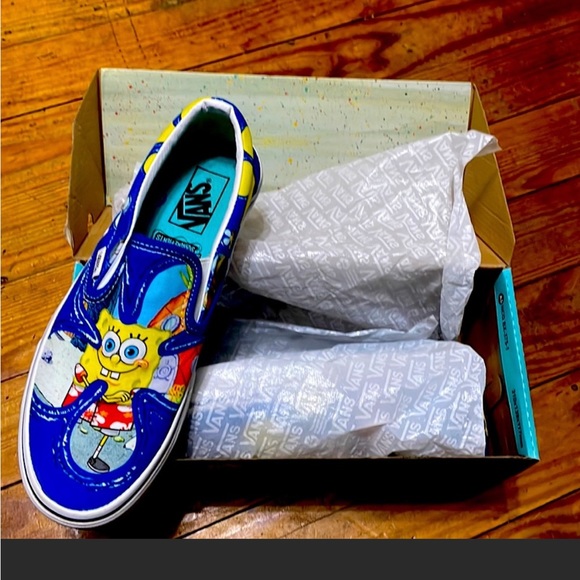 I’m selling Vans shoes and there blue and they are the new SpongeBob vans